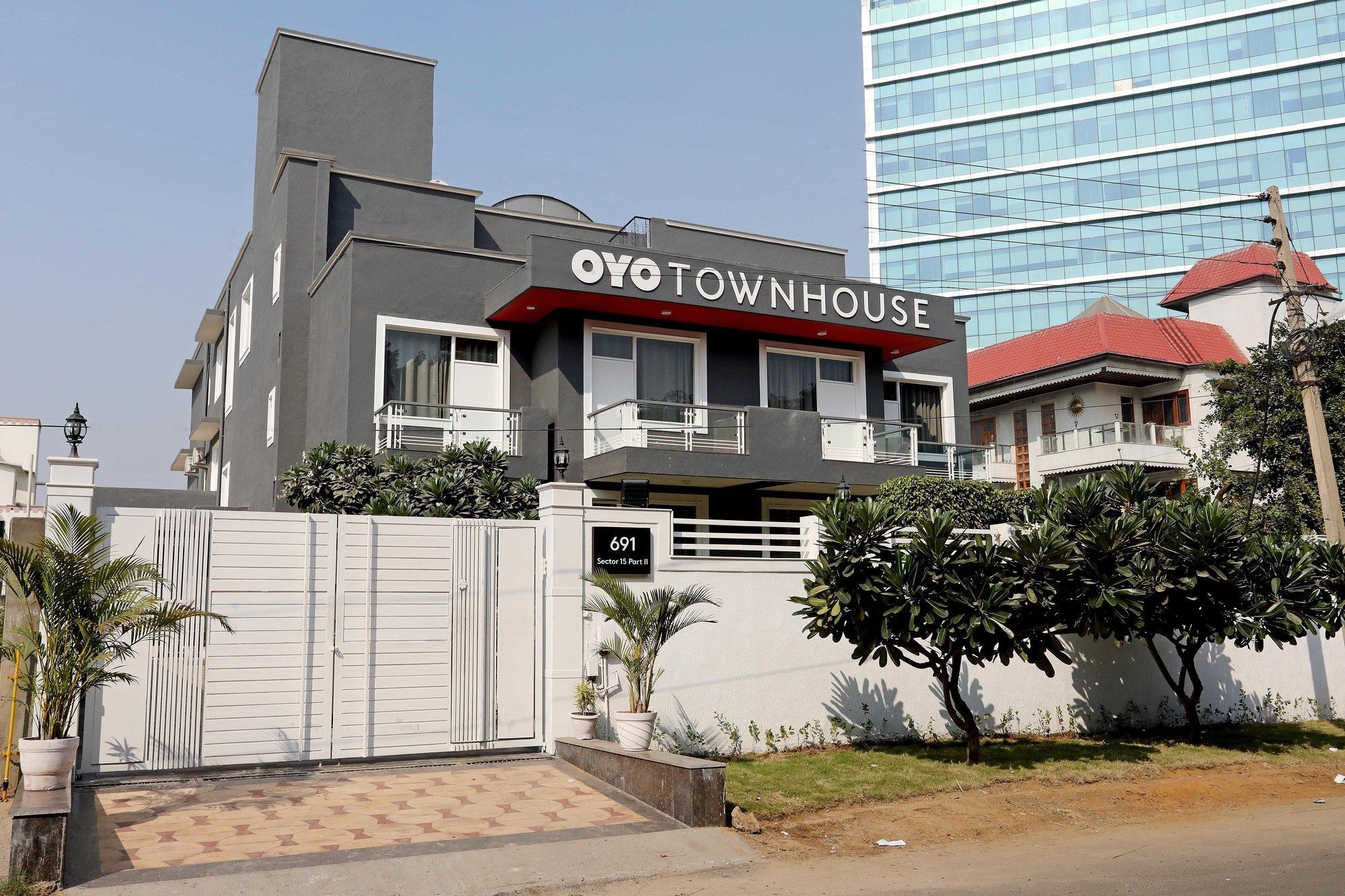 Oyo Townhouse 027 Sector 15 Gurgaon Hotel Exterior foto